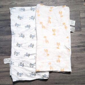Aden + Anais Bundle of 2 100% Cotton Muslin Blanket Giraffe‎ and Monkey